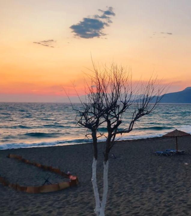 Ilios Kalamaki Bagian luar foto